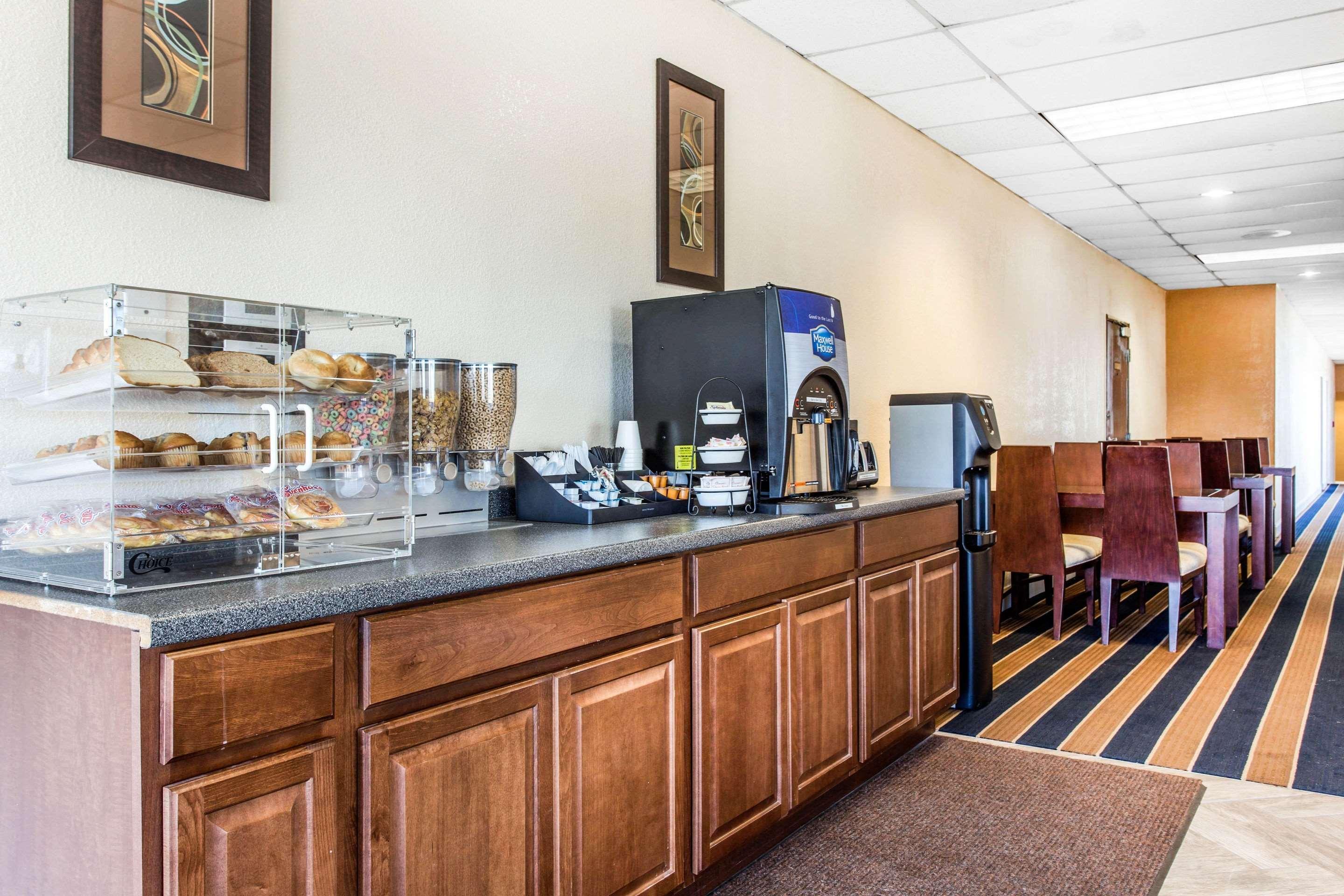 Hotel Super 8 By Wyndham Rocky Mount I-95 Exit 145 Battleboro Esterno foto