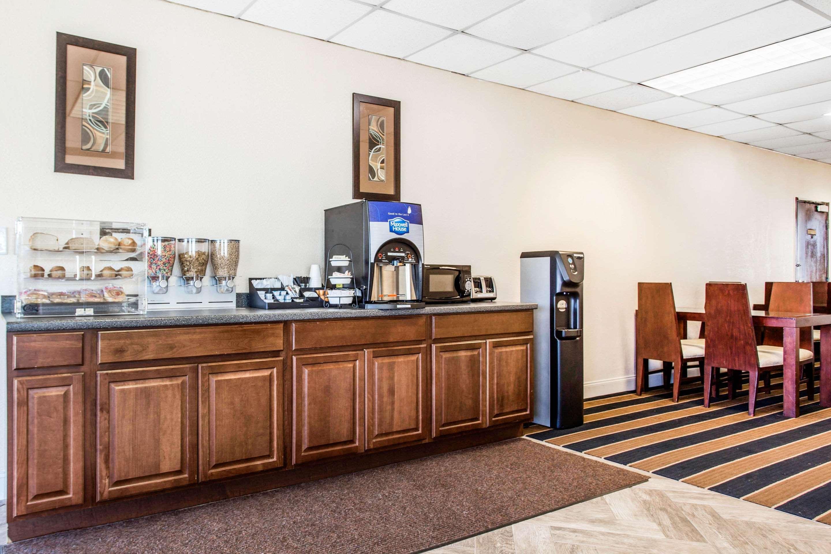 Hotel Super 8 By Wyndham Rocky Mount I-95 Exit 145 Battleboro Esterno foto